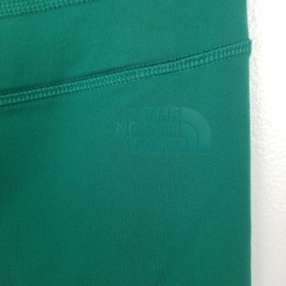 The North Face Green Legging Capris - Picture 2 of 8